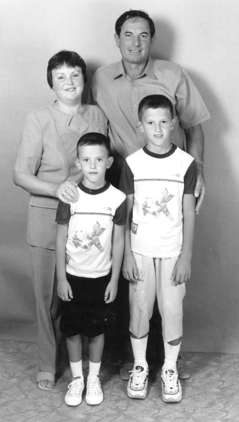 Description: D:\gazeta\Shqip�ria Etnike\internet\she48\haxhi skenderaj.jpg