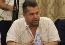 PD e Lulit komik dhe kalorësit tragjik