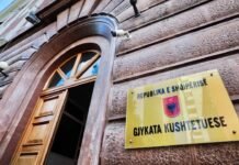 Kushtetuesja një rikujtesë qeverisë për kufijtë e pushtetit