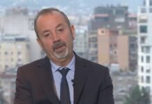 Denoncimi tronditës i ish-oficerit të Policisë: “U mbajta peng brenda Komisariatit Nr. 2”