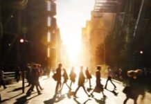 Numri i të huajve që jetojnë në Shqipëri arrin rekord në 2025, rriten ndjeshëm India, Filipinet dhe Egjipti