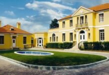 Ministrat e Qeverisë së Krimit, me hap rreshtor në Ambasadën Amerikane