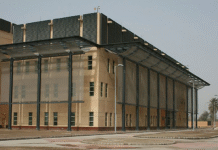 Ambasada amerikane në Bagdad jep alarmin: Amerikanët që ndodhen në Irak duhet të largohen menjëherë!