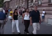 Ambasadori i Spanjës mes protestuesve në ditë e 47 të revoltës popullore kundër qeverisë hajdute